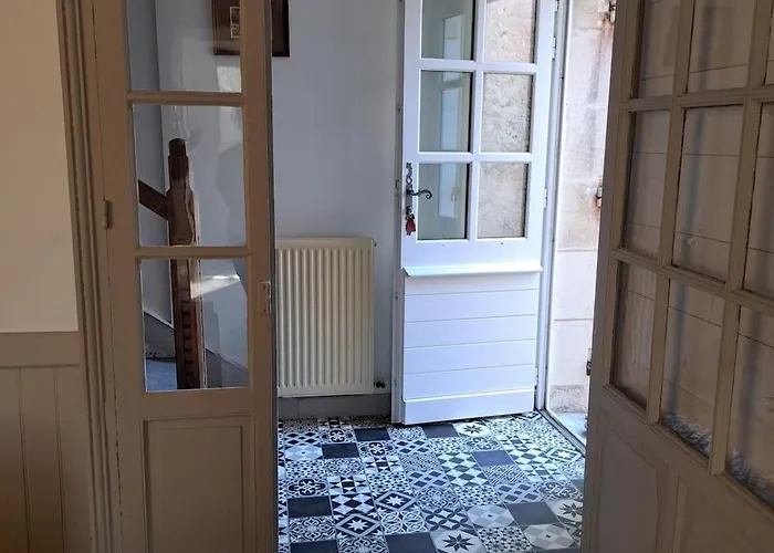 Sur Le Chemin Des Figuiers En Périgord